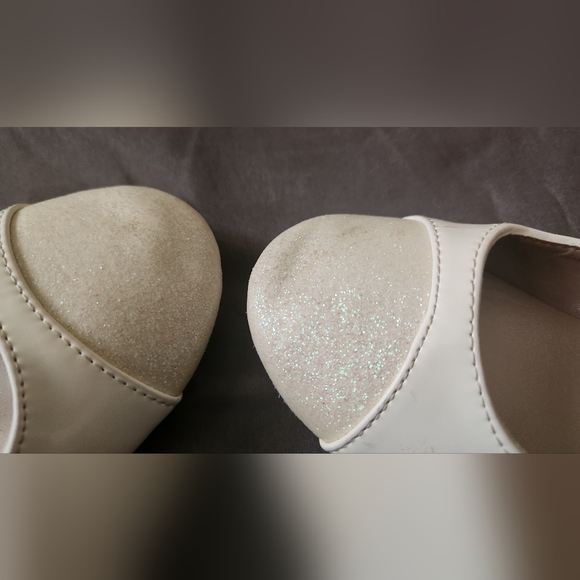 Shoes - Picture 7 of 9